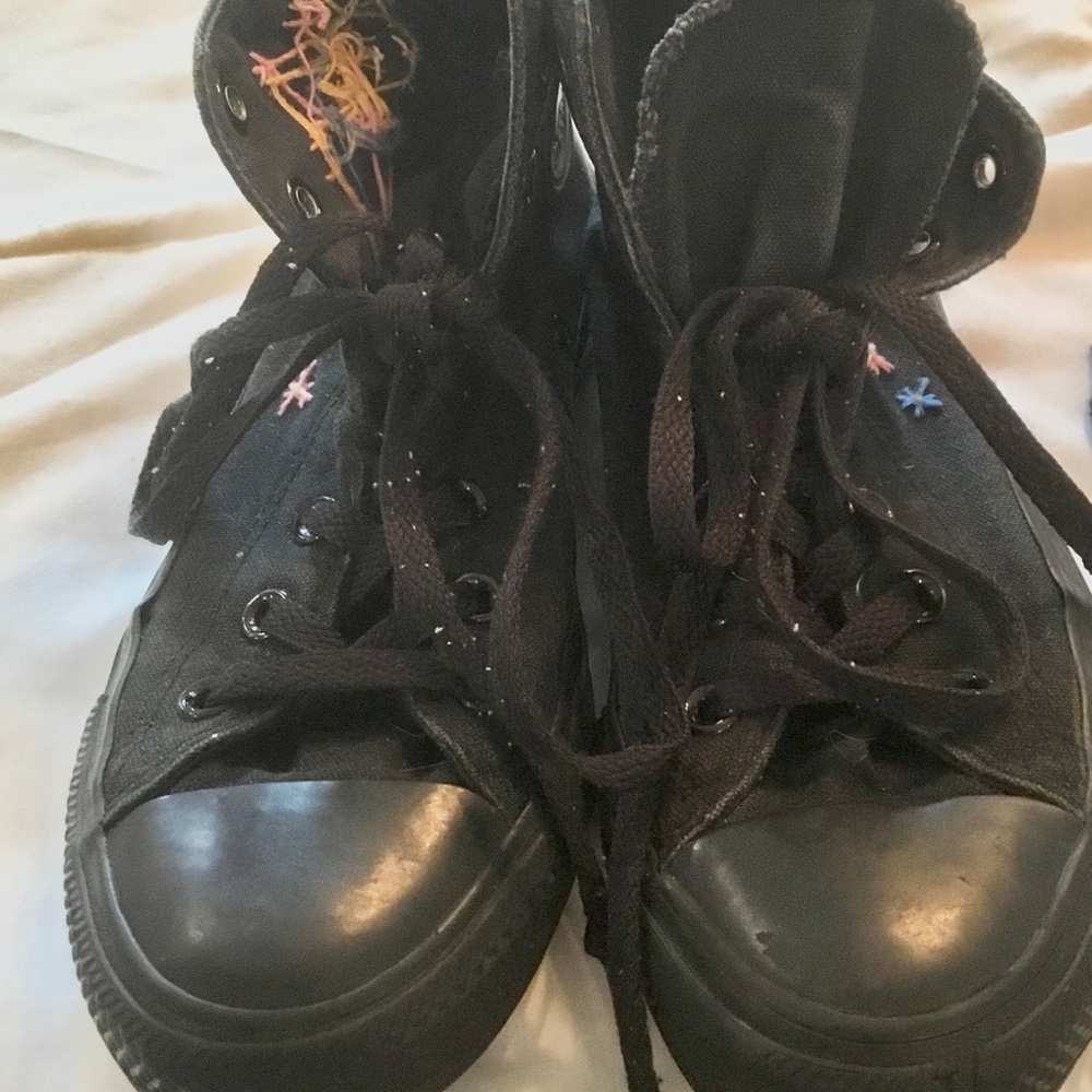 Converse Women’s Embroidered High-Top Sneakers Size 10 - Picture 5 of 5